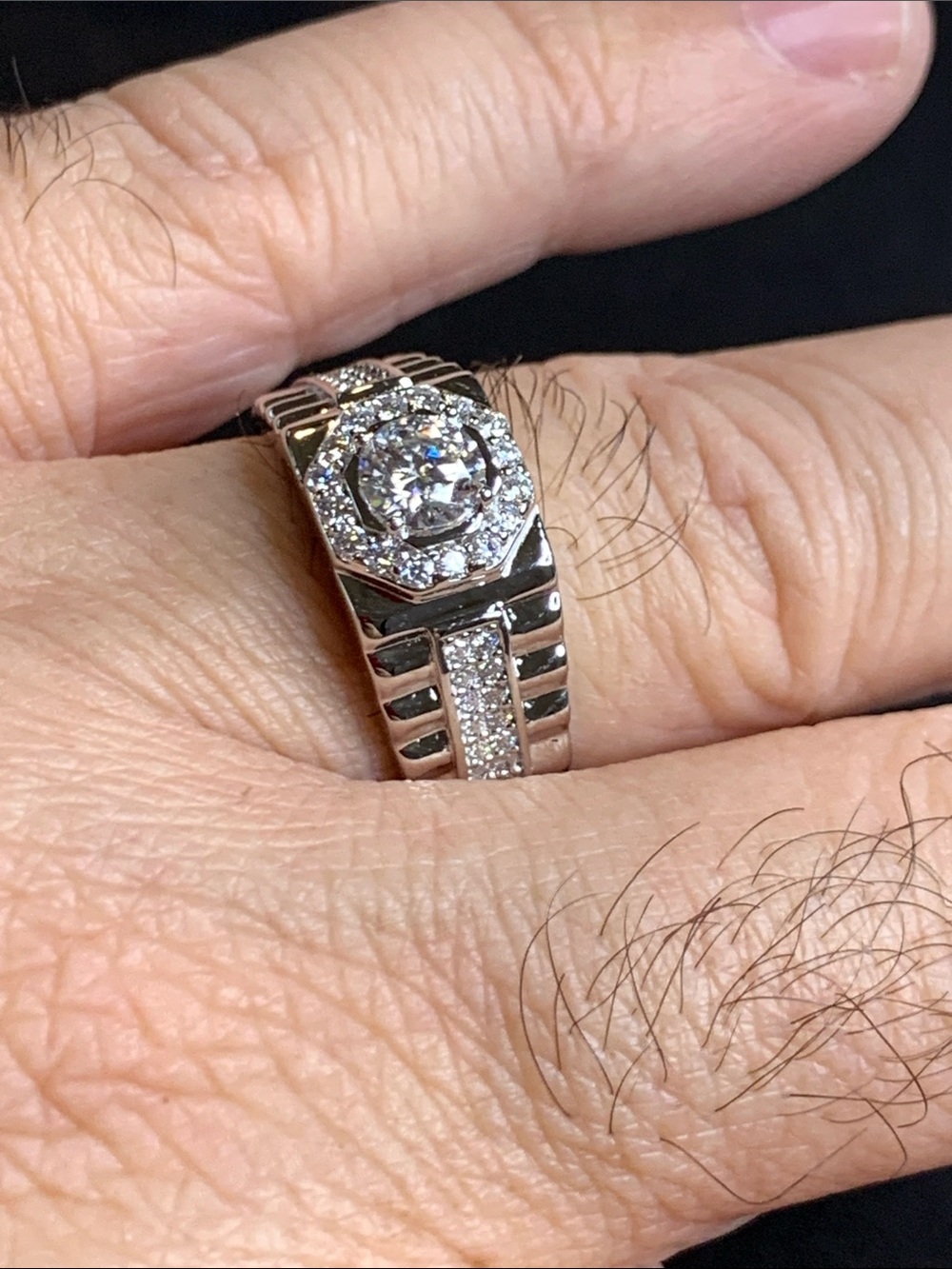 Sterling Silver Halo Ring with White 2 ctw Moissanite diamonds. Unisex